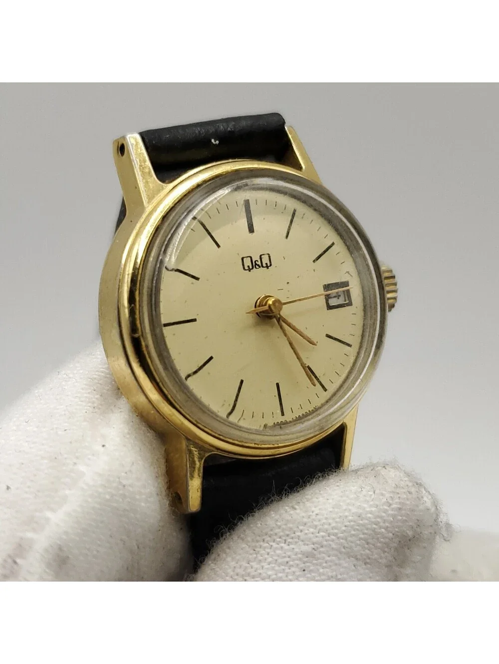 Q&Q Date Dial Mechanical Womens Watch For Parts Or Repair 22mm